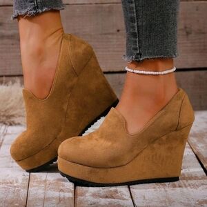 Elegant Tan Suede High Platform Shoes